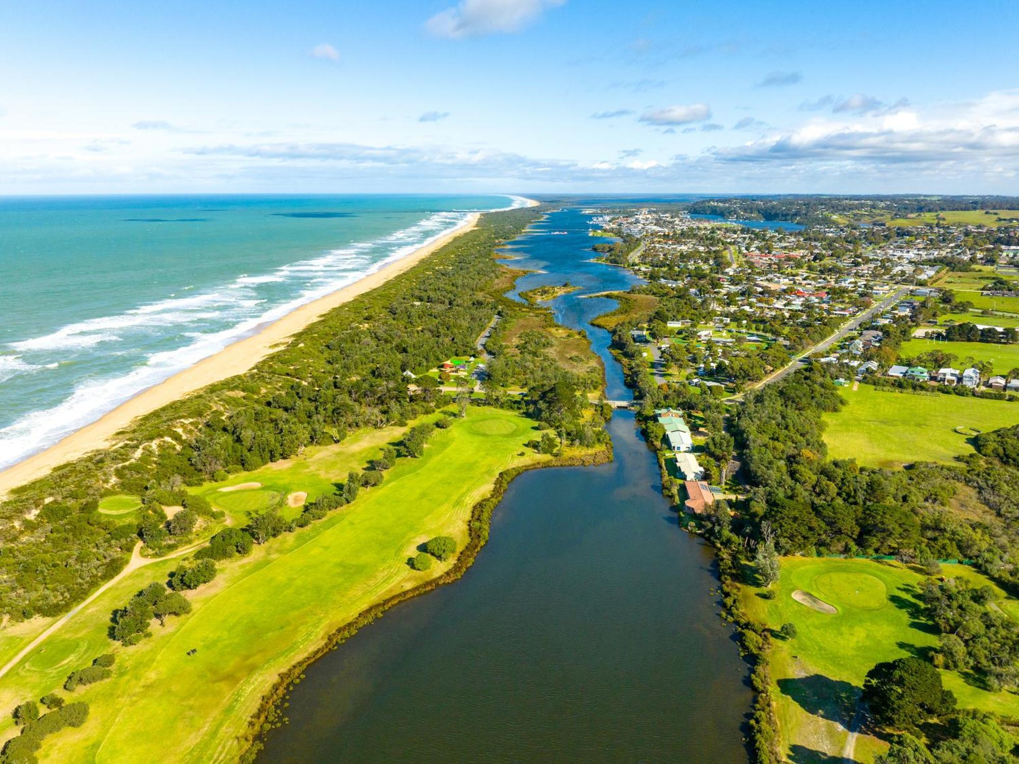 Hotel NRMA Eastern Beach Holiday Park Lakes Entrance Exterior foto