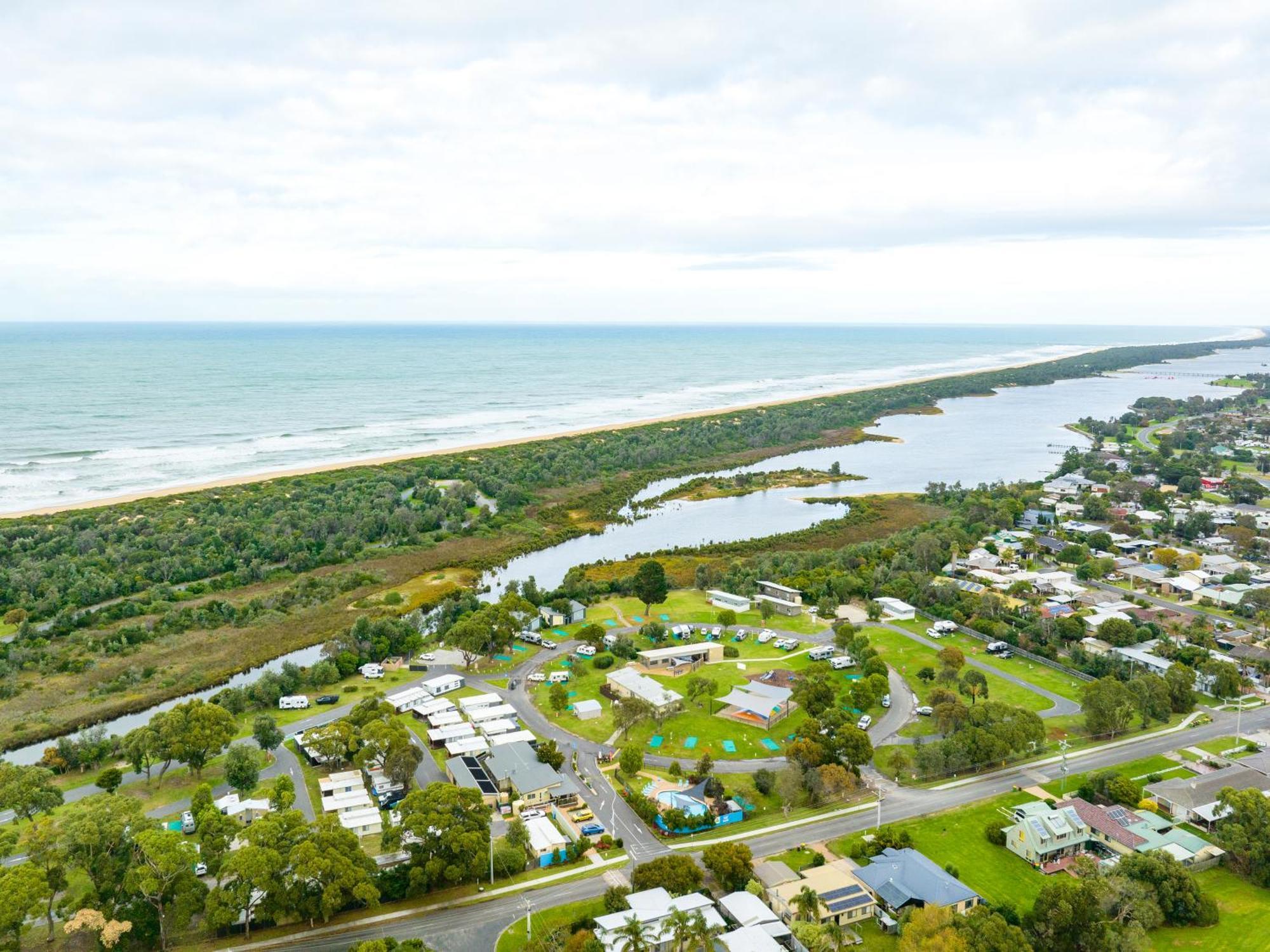 Hotel NRMA Eastern Beach Holiday Park Lakes Entrance Exterior foto