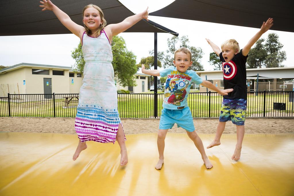 Hotel NRMA Eastern Beach Holiday Park Lakes Entrance Exterior foto