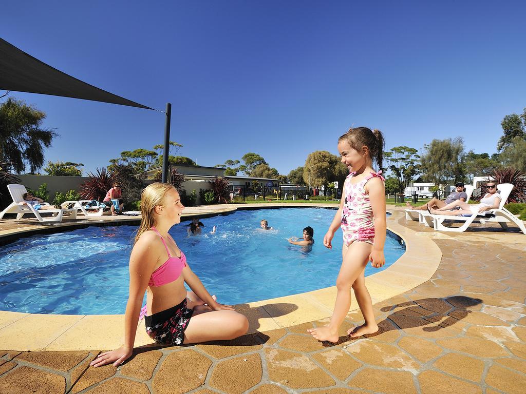 Hotel NRMA Eastern Beach Holiday Park Lakes Entrance Exterior foto