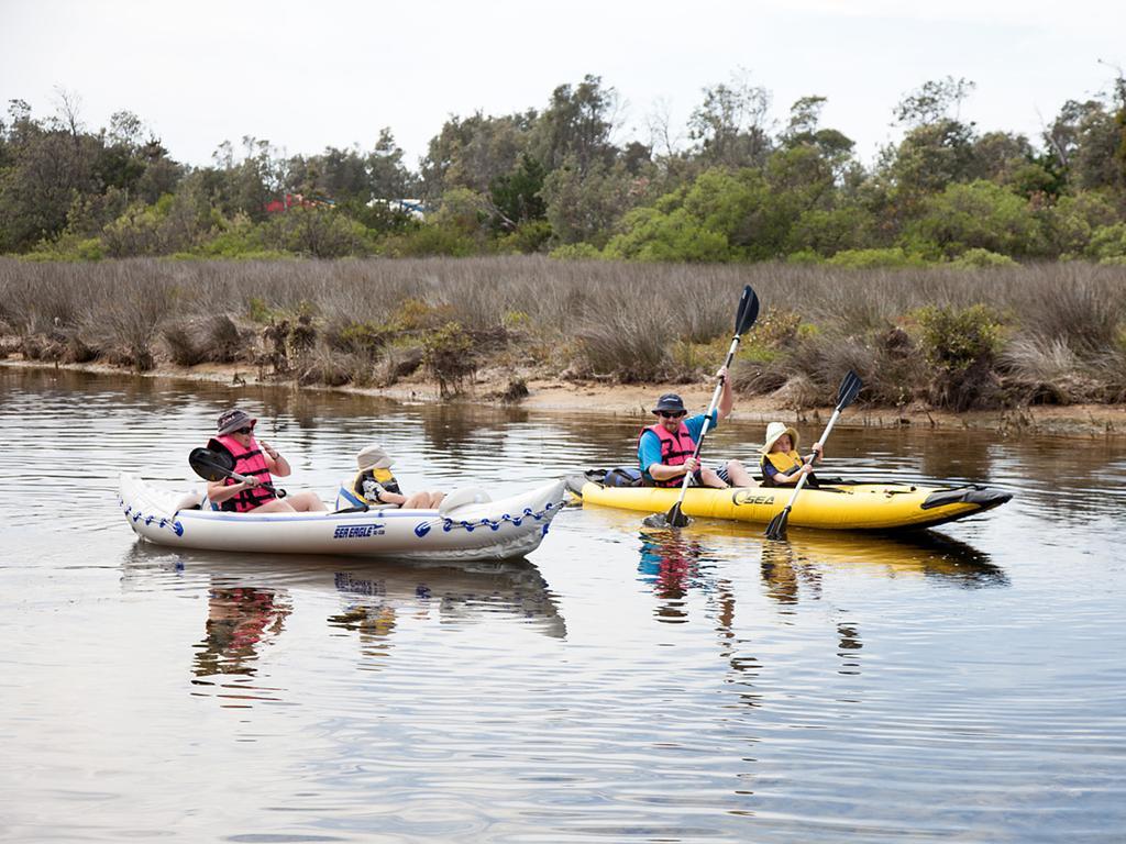 Hotel NRMA Eastern Beach Holiday Park Lakes Entrance Exterior foto