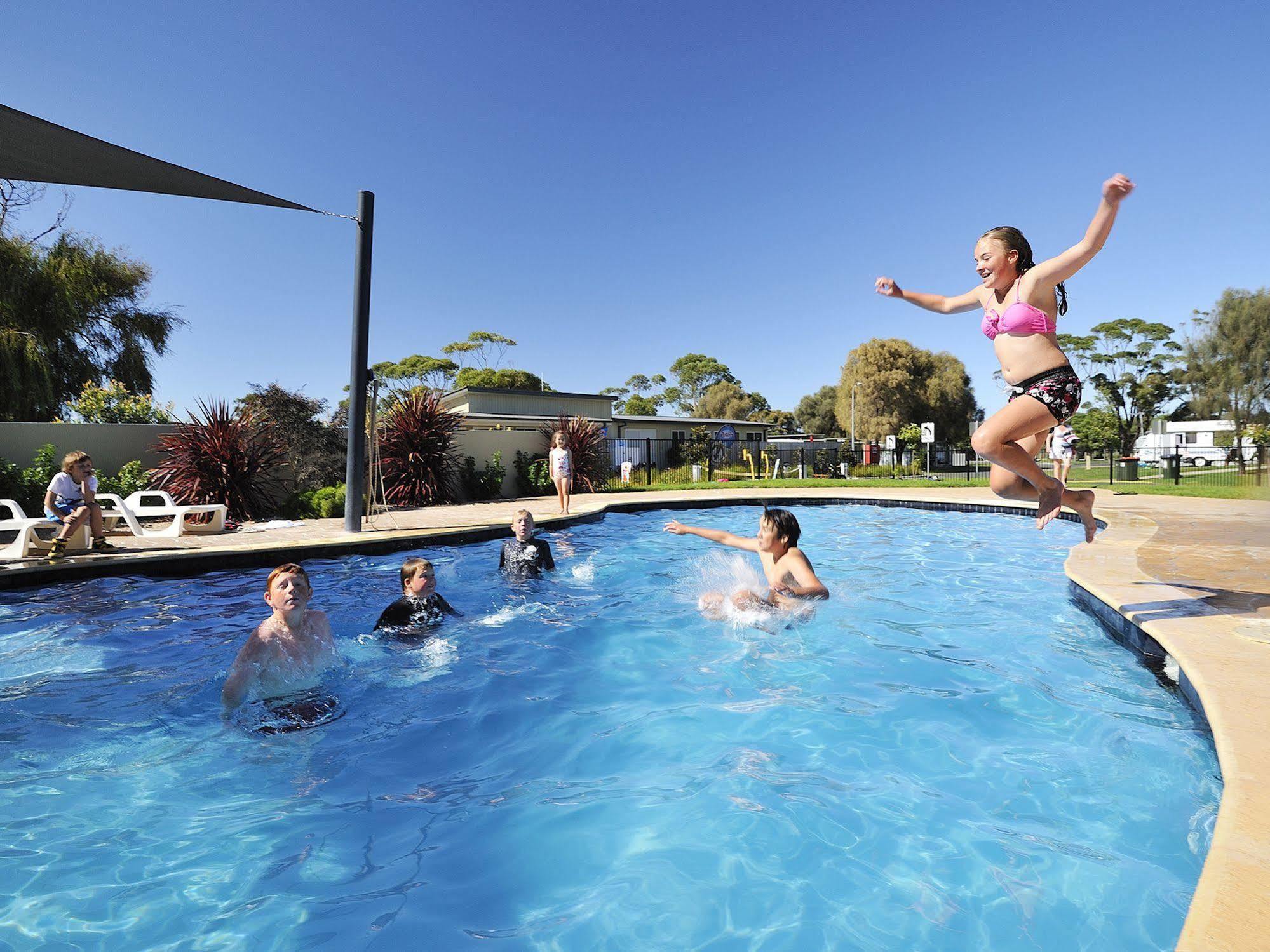 Hotel NRMA Eastern Beach Holiday Park Lakes Entrance Exterior foto